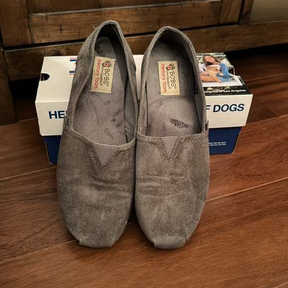 Women’s Bob’s from Sketchers size 8 Gray Slip on Shoe - Picture 3 of 6
